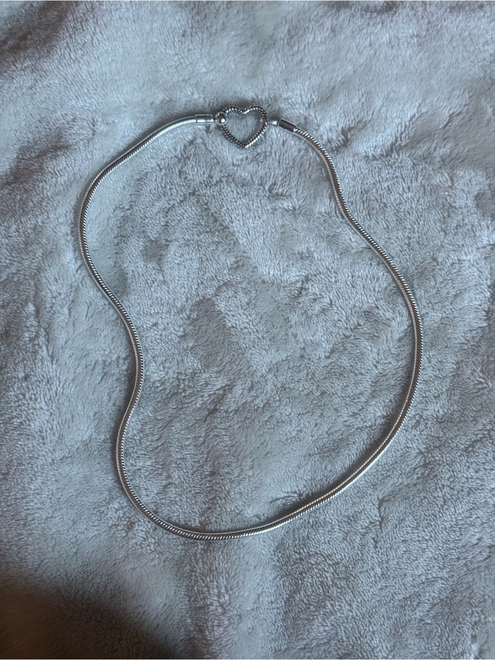 Pandora silver heart clasp necklace